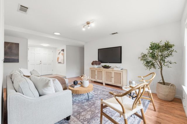3405 Meadow Way, Rocklin, CA 95677