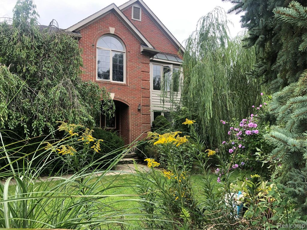 40745 N Northville Trail, Northville, MI 48168