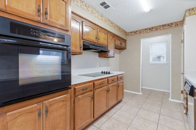 8832 Herman Street, White Settlement, TX 76108