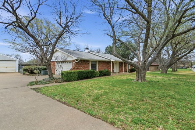 8832 Herman Street, White Settlement, TX 76108