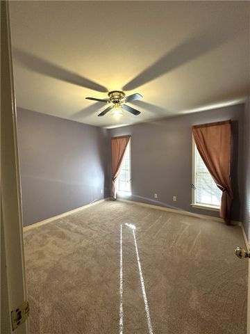 604 S Seattle Avenue, Russellville, AR 72801