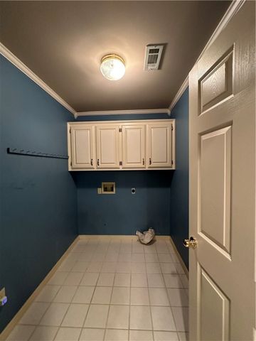 604 S Seattle Avenue, Russellville, AR 72801