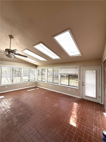 604 S Seattle Avenue, Russellville, AR 72801