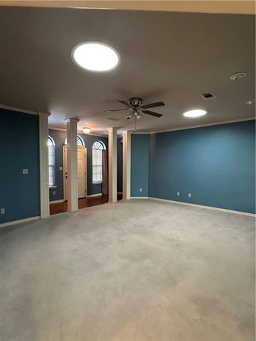 604 S Seattle Avenue, Russellville, AR 72801