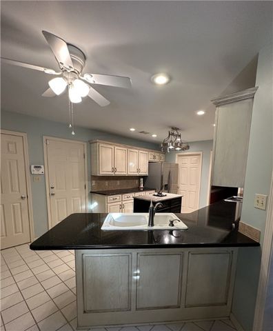 604 S Seattle Avenue, Russellville, AR 72801