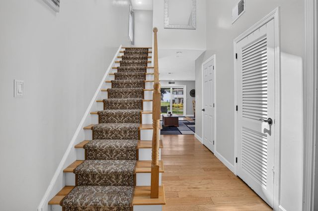 264 Stonebridge Drive, Nashua, NH 03063