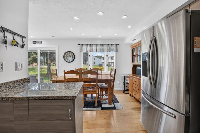 264 Stonebridge Drive, Nashua, NH 03063