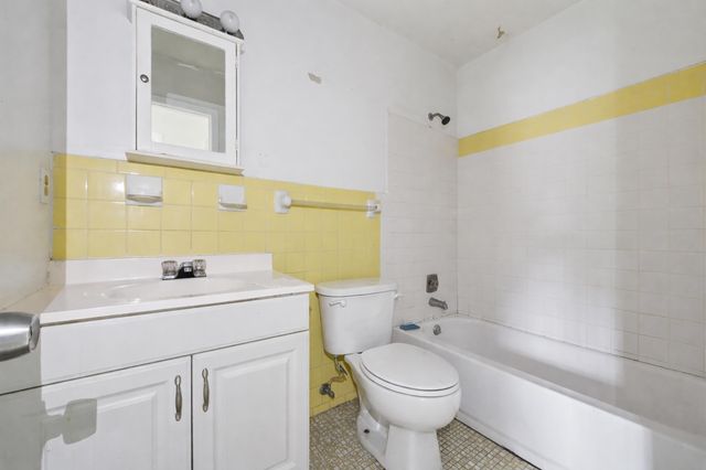 4901 Spruce Avenue, West Palm Beach, FL 33407