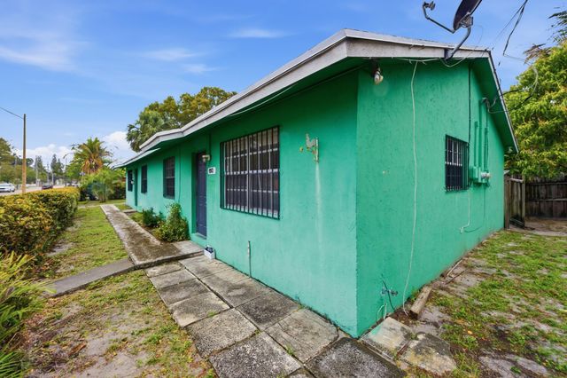 4901 Spruce Avenue, West Palm Beach, FL 33407