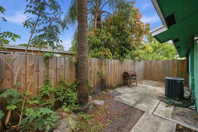 4901 Spruce Avenue, West Palm Beach, FL 33407