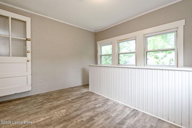 2217 Grinstead Dr, Louisville, KY 40204