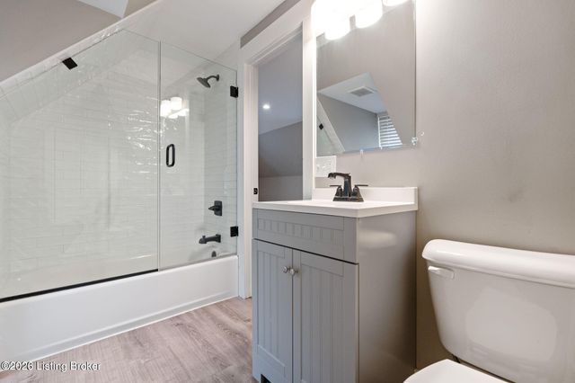 2217 Grinstead Dr, Louisville, KY 40204