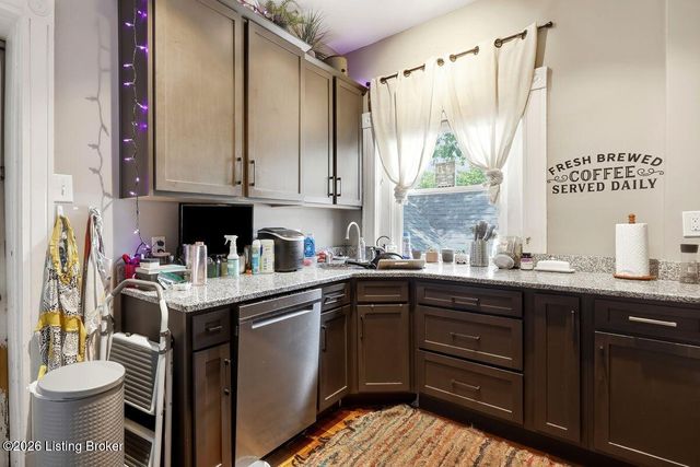 2217 Grinstead Dr, Louisville, KY 40204