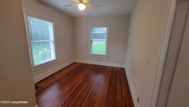 2217 Grinstead Dr, Louisville, KY 40204