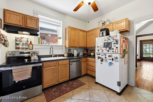 2217 Grinstead Dr, Louisville, KY 40204