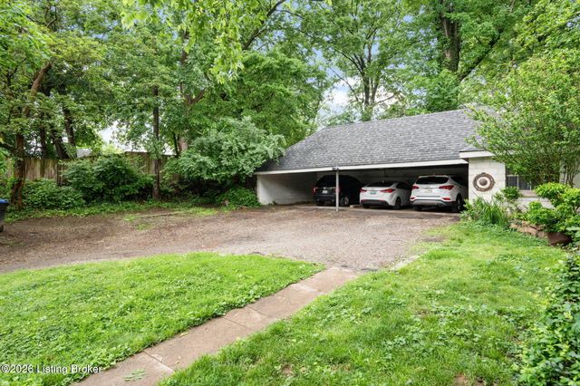 2217 Grinstead Dr, Louisville, KY 40204