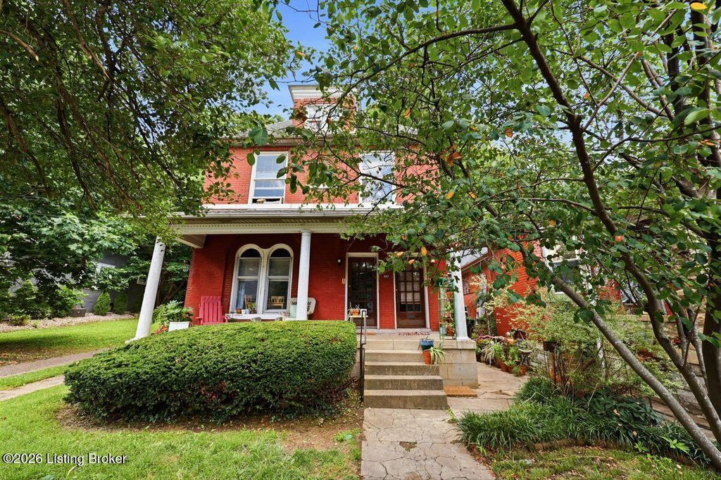 2217 Grinstead Dr, Louisville, KY 40204