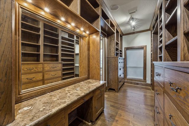 4 Steven Luke Lane, Friendswood, TX 77546