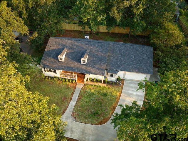 1008 Woodland Dr., Palestine, TX 75801