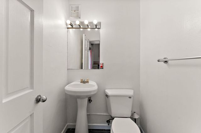 1501 American Boulevard E 204, Bloomington, MN 55425
