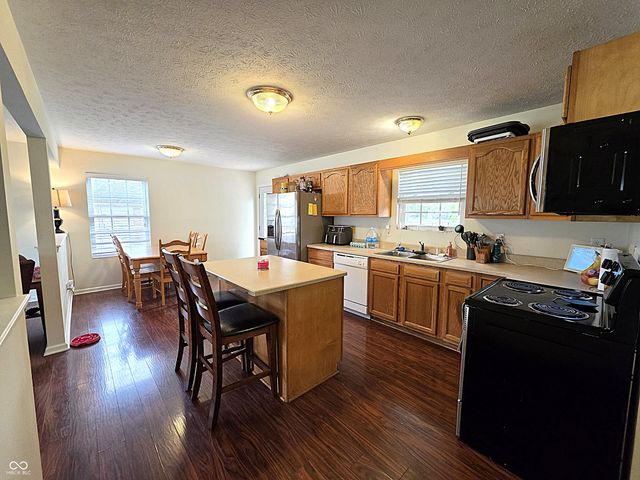 239 Lincoln Hills, Coatesville, IN 46121