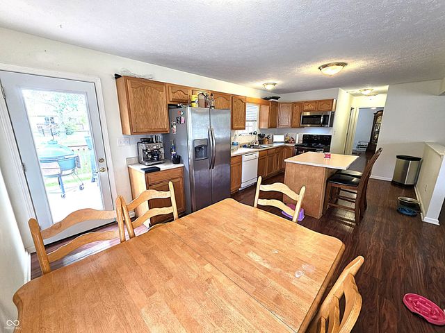 239 Lincoln Hills, Coatesville, IN 46121