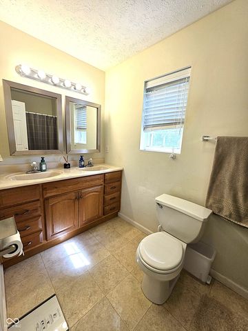 239 Lincoln Hills, Coatesville, IN 46121