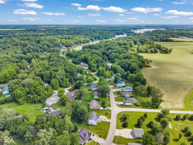 239 Lincoln Hills, Coatesville, IN 46121