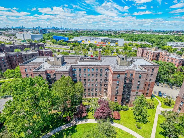 25-34 Union Street 6E, Flushing, NY 11354