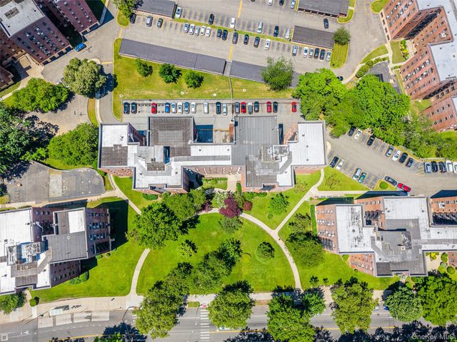 25-34 Union Street 6E, Flushing, NY 11354