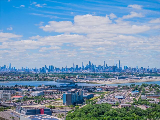 25-34 Union Street 6E, Flushing, NY 11354