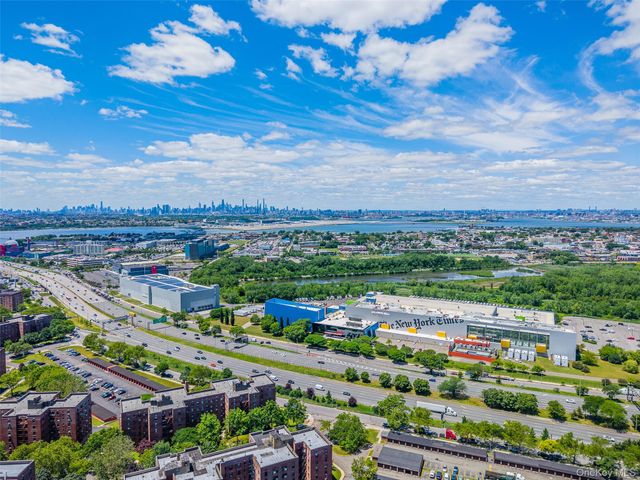 25-34 Union Street 6E, Flushing, NY 11354