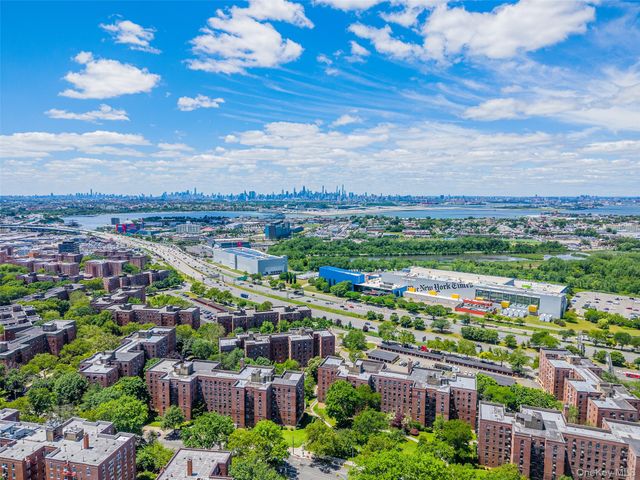 25-34 Union Street 6E, Flushing, NY 11354
