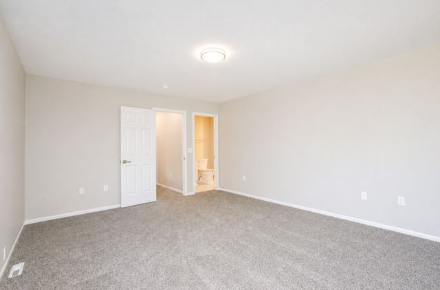 6109 NW 50th Street, Johnston, IA 50131