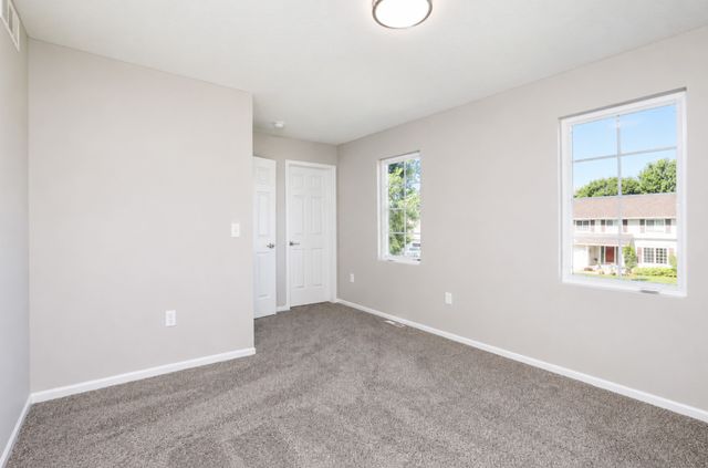 6109 NW 50th Street, Johnston, IA 50131