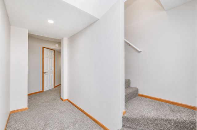 6109 NW 50th Street, Johnston, IA 50131