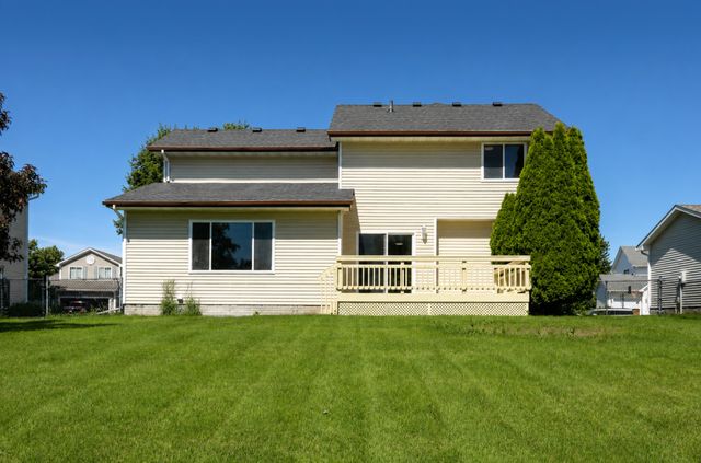 6109 NW 50th Street, Johnston, IA 50131