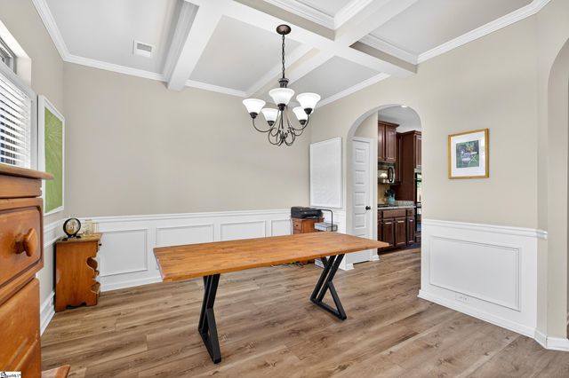 207 E Deer Drive, Greenville, SC 29611