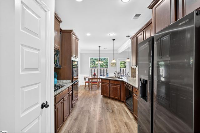 207 E Deer Drive, Greenville, SC 29611