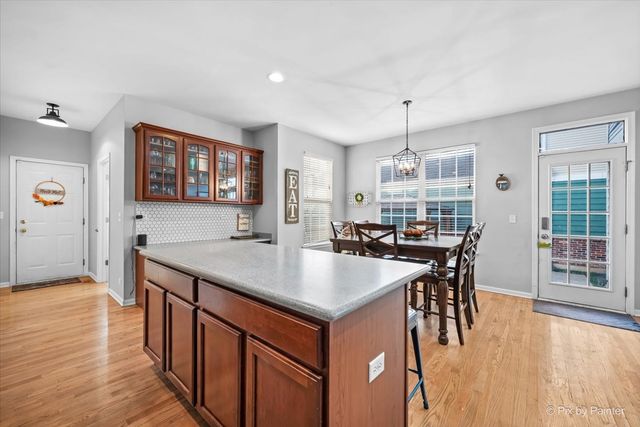 279 Garden Drive, Elgin, IL 60124