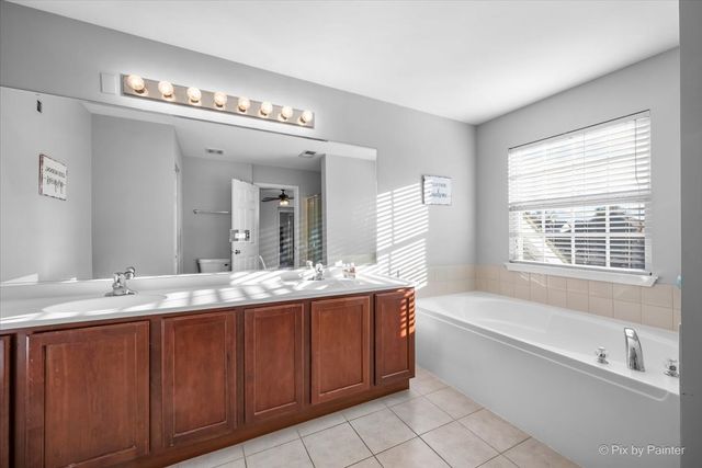 279 Garden Drive, Elgin, IL 60124