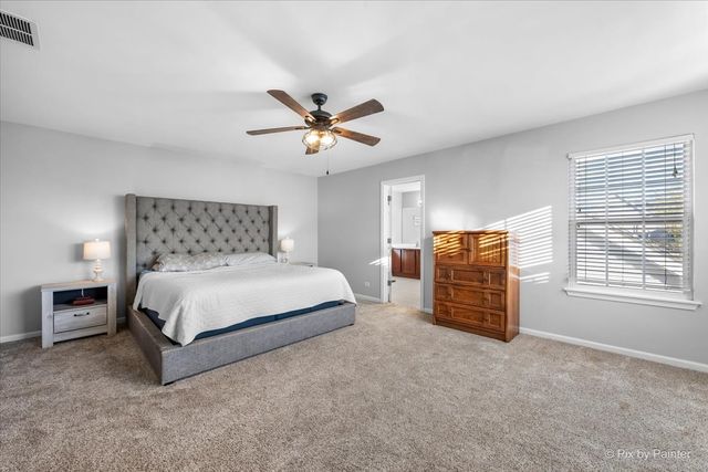 279 Garden Drive, Elgin, IL 60124