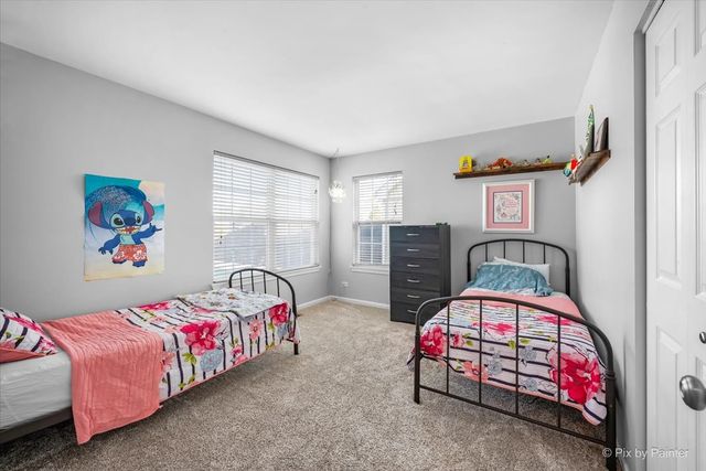 279 Garden Drive, Elgin, IL 60124