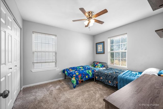 279 Garden Drive, Elgin, IL 60124