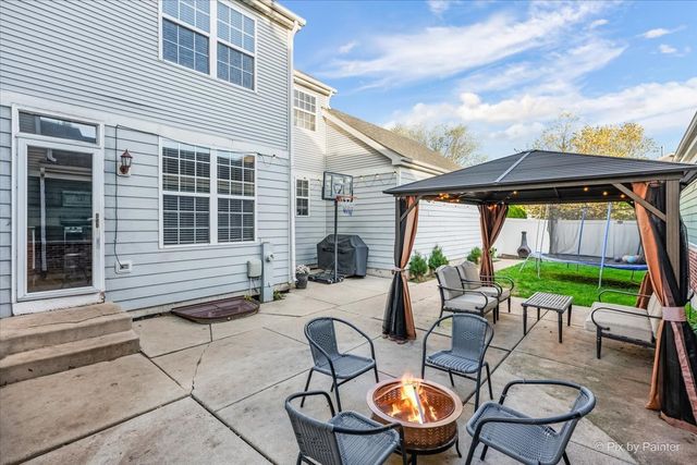 279 Garden Drive, Elgin, IL 60124