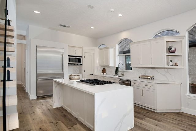 12412 Lake Vista Drive, Willis, TX 77318