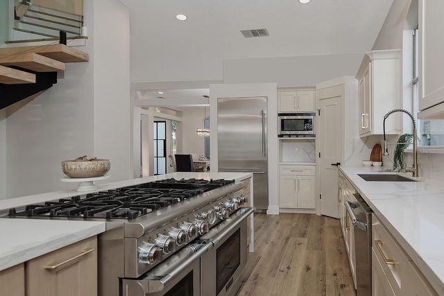 12412 Lake Vista Drive, Willis, TX 77318