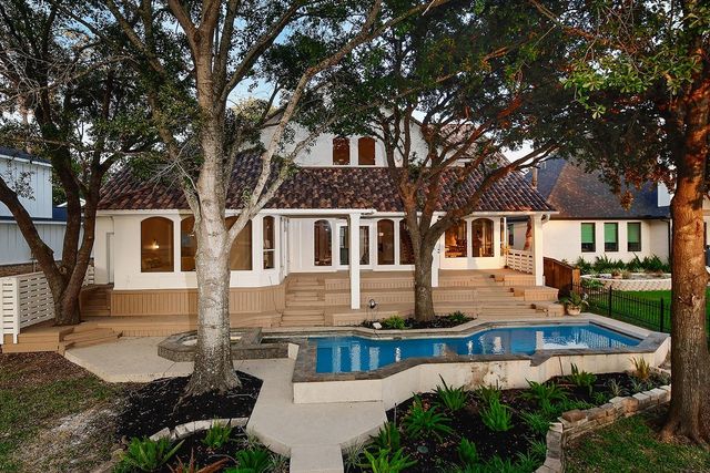 12412 Lake Vista Drive, Willis, TX 77318