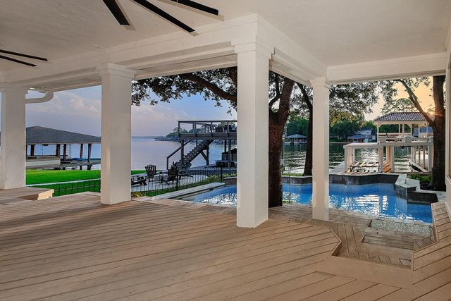 12412 Lake Vista Drive, Willis, TX 77318