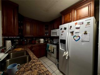 5201 NW 7th St 104, Miami, FL 33126